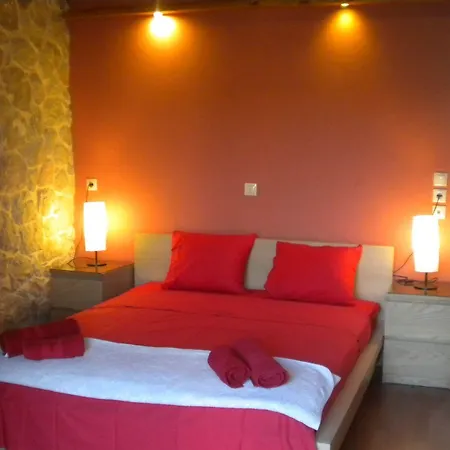 Pyrgos Luxury Country *