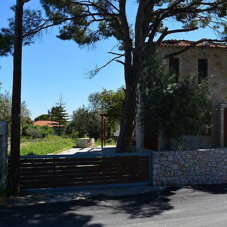 Nyaraló Pyrgos Luxury Country *