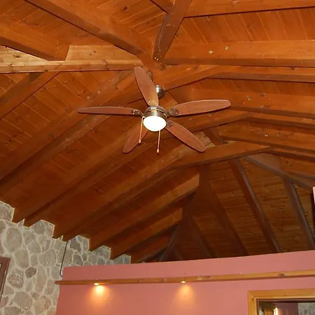 Pyrgos Luxury Country Tatil Evi