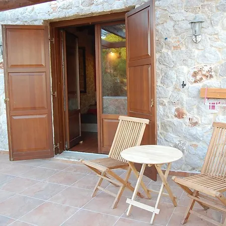 Tatil Evi Pyrgos Luxury Country *