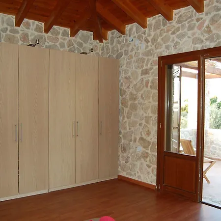 Pyrgos Luxury Country * Jaliszósz